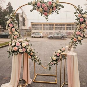 Dekorativni metalni luk srce sklopivi 2x2m